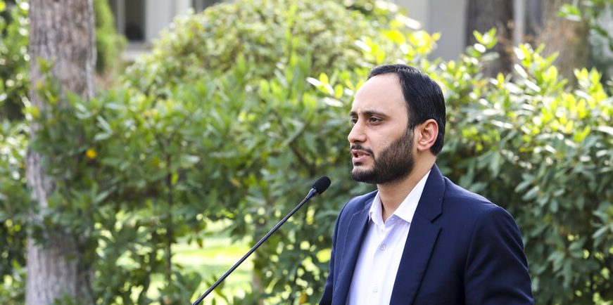 حیاط دولت | از مشخصشدن هویت انتحاریهای حادثه تروریستی کرمان تا تکذیب مالچ پاشی در دریاچه ارومیه