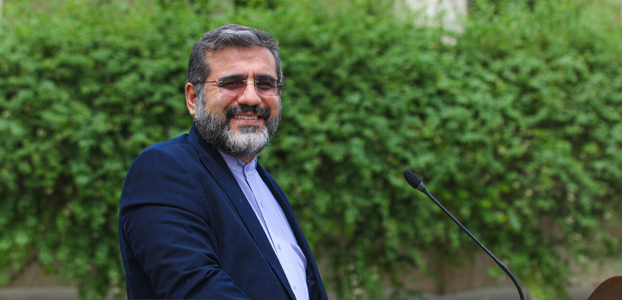 حیاط دولت | از مشخصشدن هویت انتحاریهای حادثه تروریستی کرمان تا تکذیب مالچ پاشی در دریاچه ارومیه