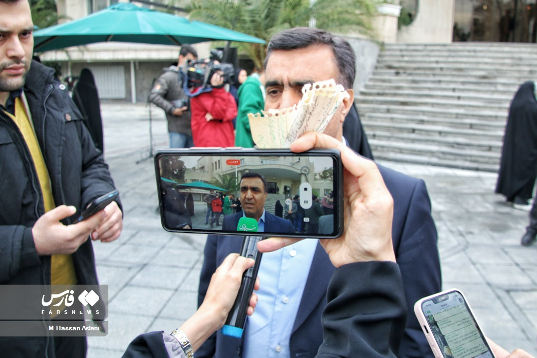 حیاط دولت| از واکنش وزیر دفاع به موشکباران تروریستها تا تنظیم سند 20 ساله انرژی اتمی