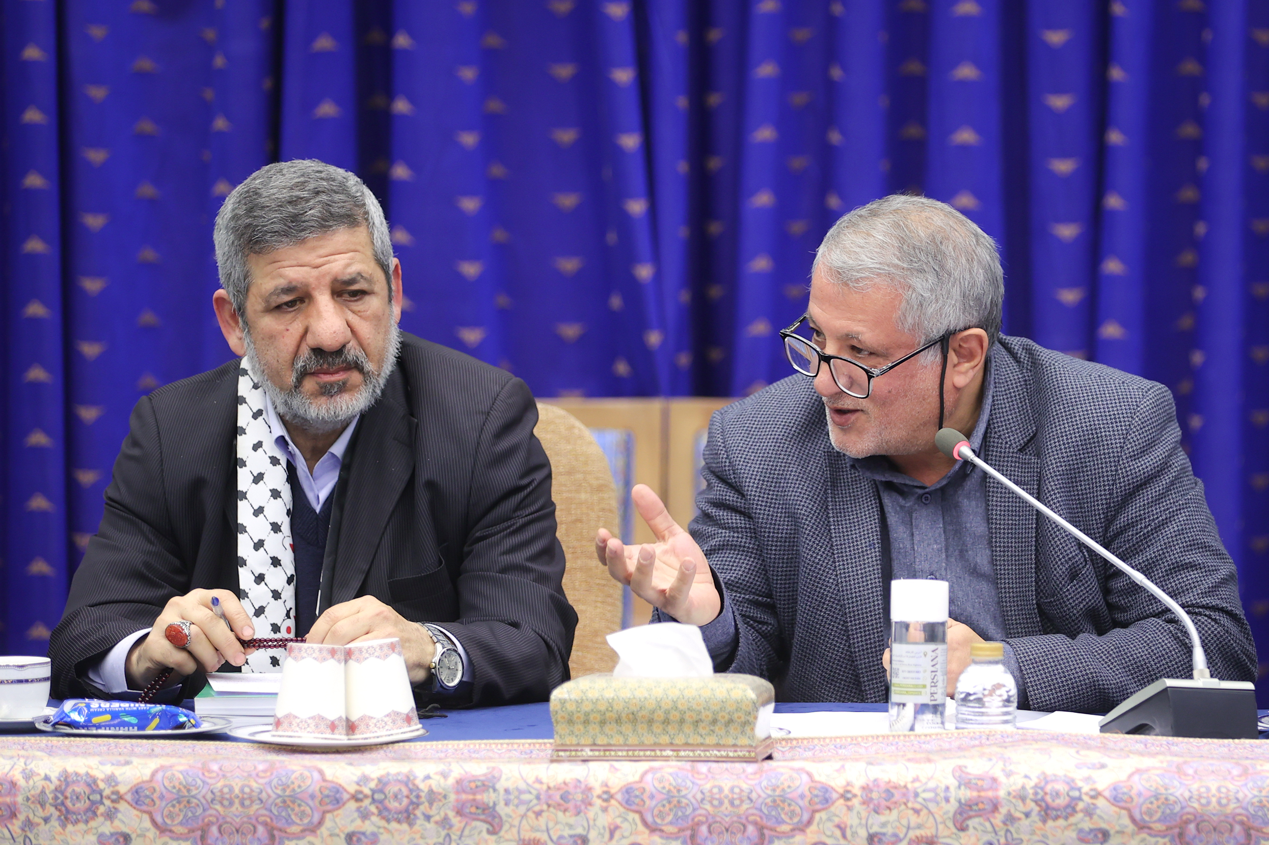 داغشدن تنور انتخابات در شب حضور منتقدان دولت