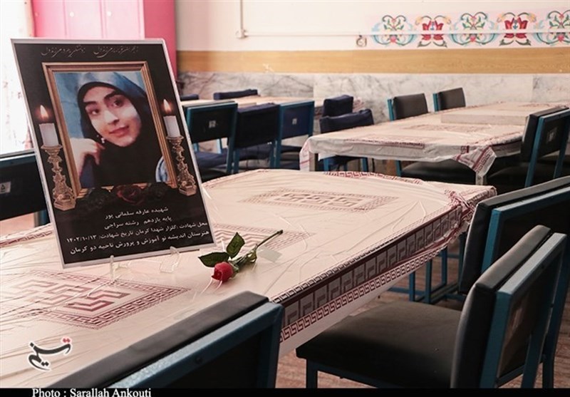 شهید سپهبد قاسم سلیمانی , حمله تروریستی کرمان , سردار قاسم سلیمانی , استان کرمان , دانش آموزان , شهدای ترور , شهید ,