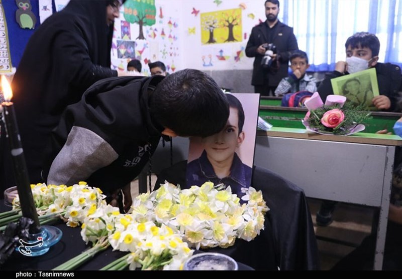 شهید سپهبد قاسم سلیمانی , حمله تروریستی کرمان , سردار قاسم سلیمانی , استان کرمان , دانش آموزان , شهدای ترور , شهید ,