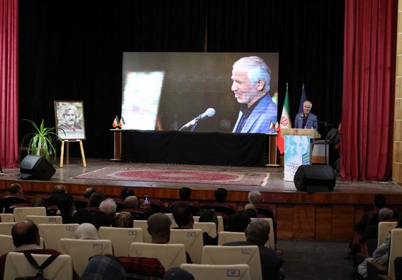 دورهمی بزرگان ادبی و علاقهمندان شعر و ادب به یاد غزلسرای بزرگ ایران + تصاویر