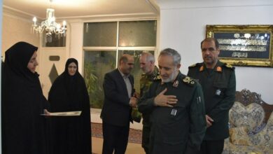 دیدار معاون هماهنگکننده قرارگاه خاتمالانبیاء(ص) با 2 خانواده شهید کردستان