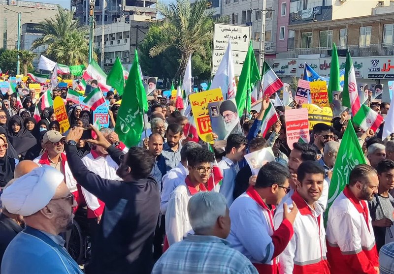 راهپیمایی هرمزگانیها در محکومیت انفجار تروریستی کرمان/ مردم با کرمانی ها همدردی کردند + فیلم و تصاویر