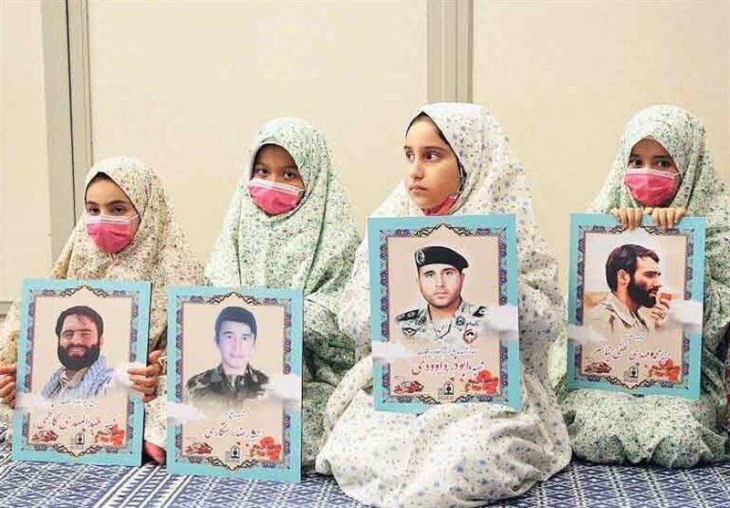 روایت دیدار دختر شهید عبدالمهدی کاظمی با امام خامنهای/ "آقا مثل بابا بود"