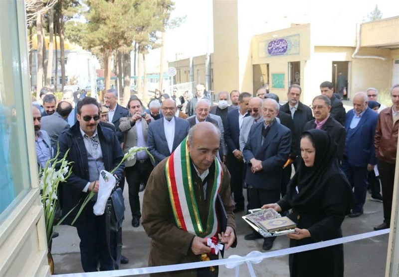 رونمایی از مقبره بنیانگذار و واقف بیمارستان حجازی و شریعتی مشهد + تصاویر