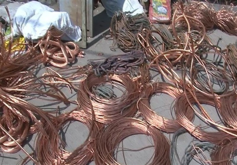 سارق 33 فقره سرقت کابلهای مخابرات در غرب مشهد دستگیر شد