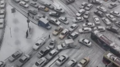 قفل شدن شهر تبریز در برف، شهر از کنار شومینه مدیریت نمیشود