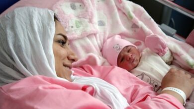 مادران باردار و کوکان زیر 5 سال تحت پوشش بیمه رایگان قرار میگیرند