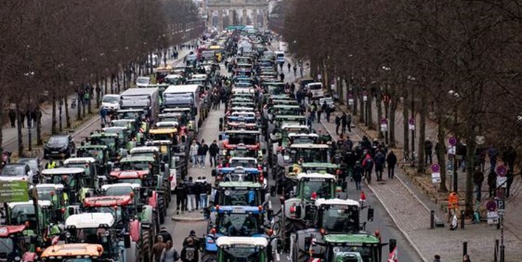 مدودف: احتمال فروپاشی دولت آلمان وجود دارد