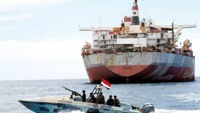 مقام یمنی: حملات آمریکا به یمن با هدف کاهش فشارهای اقتصادی به رژیم صهیونیستی انجام میشود