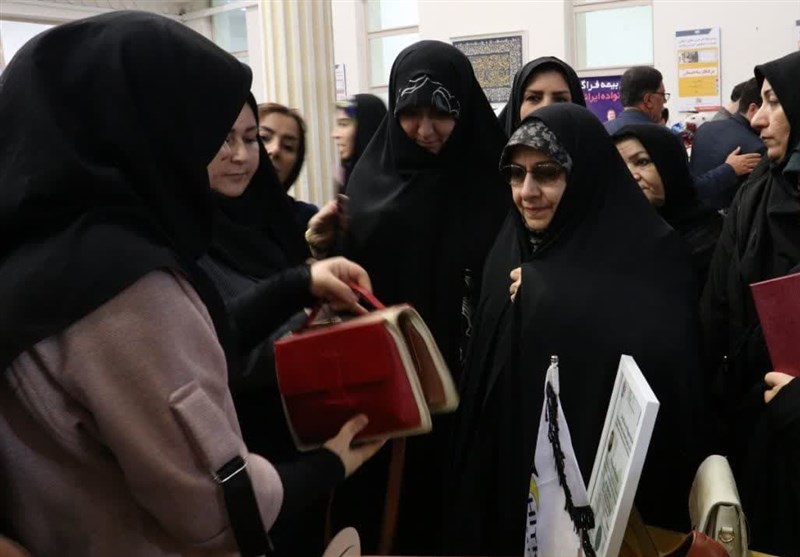 نمایشگاه دستاوردهای زنان با حضور معاون رئیس جمهور افتتاح شد