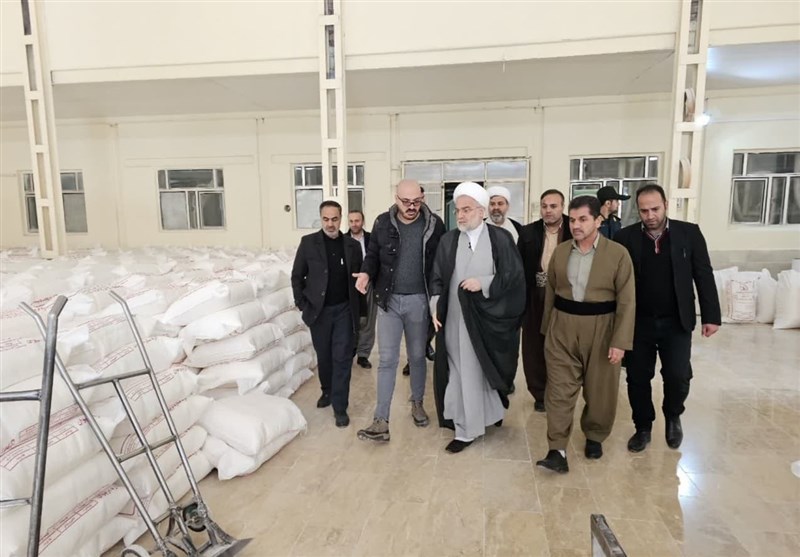 نماینده ولیفقیه در استان کردستان: طلاب مسائل دینی و عقیدتی را تبیین کنند + تصویر