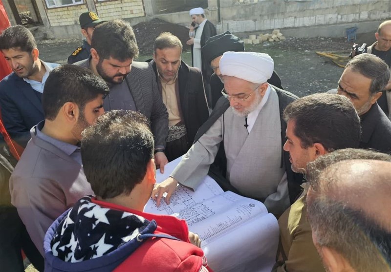 نماینده ولیفقیه در استان کردستان: طلاب مسائل دینی و عقیدتی را تبیین کنند + تصویر