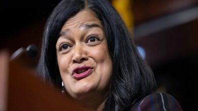 نگرانیهای جدی دموکراتها از سیاستهای مرزیِ بایدن