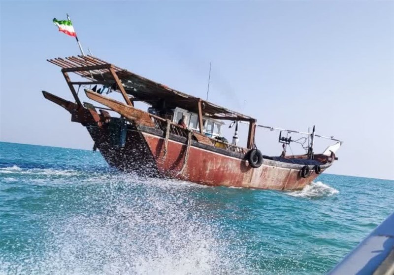 هوا طوفانی است؛ فعالیتهای دریایی و صیادی در خزر ممنوع !