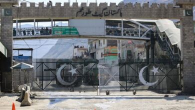 پاکستان گذرگاههای مرزی را به روی کالاهای تجاری افغانستان بست