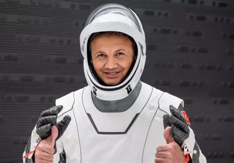 پرتاب فضا پیمای اسپیس ایکس به فضا با حضور یک شهروند ترکیهای