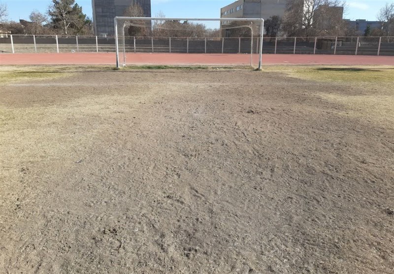 چمن30 ساله مجموعه تختی نیشابور در حال نابودی است /ورزشگاه انقلاب نیشابور مولدسازی میشود+تصاویر