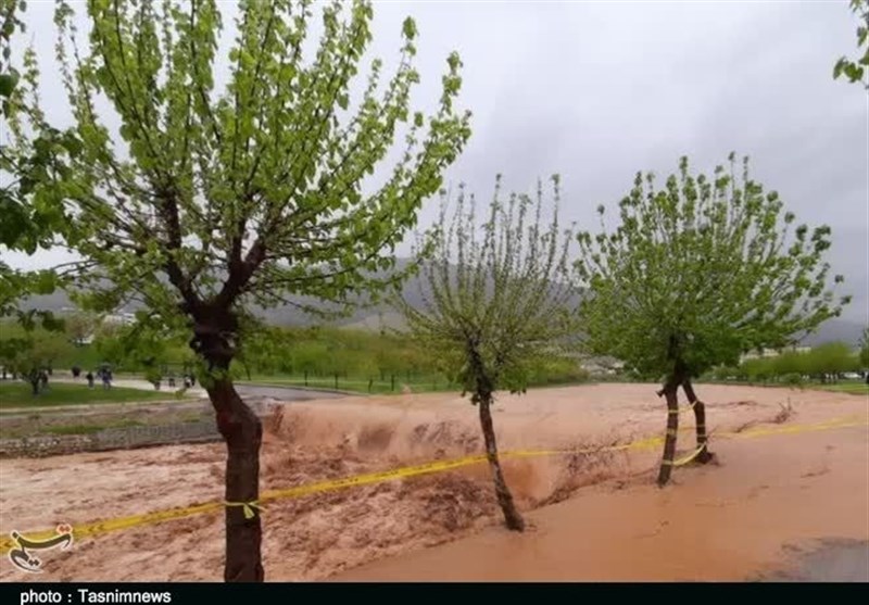 33 روستای قصرقند در محاصره سیلاب قرار گرفتند/ 2 سد بزرگ سرریز شد