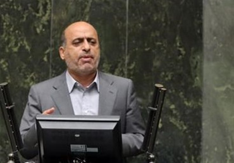 آصفری: با افزایش سن بازنشستگی مخالفم/ 25 میلیون حقوق نمایندگی میگیرم/ برهی برای ورود به مجلس توبره بافتهاند