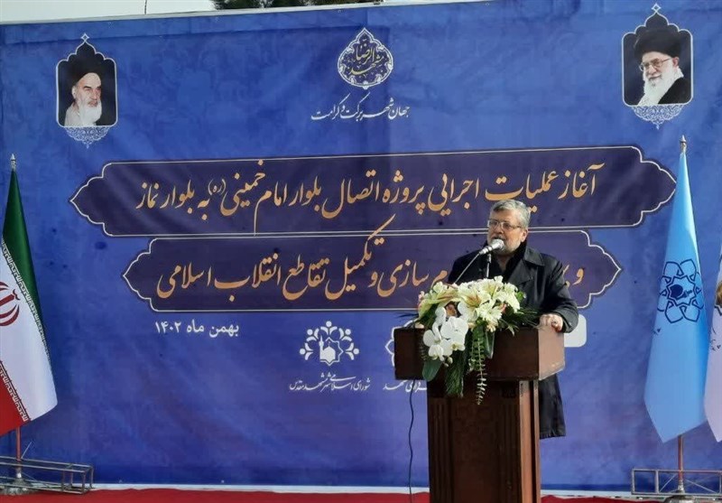 آغاز عملیات اتصال بلوار امام (ره) به بلوار نماز مشهد/ رکورد ریلگذاری قطار شهری شکسته شد