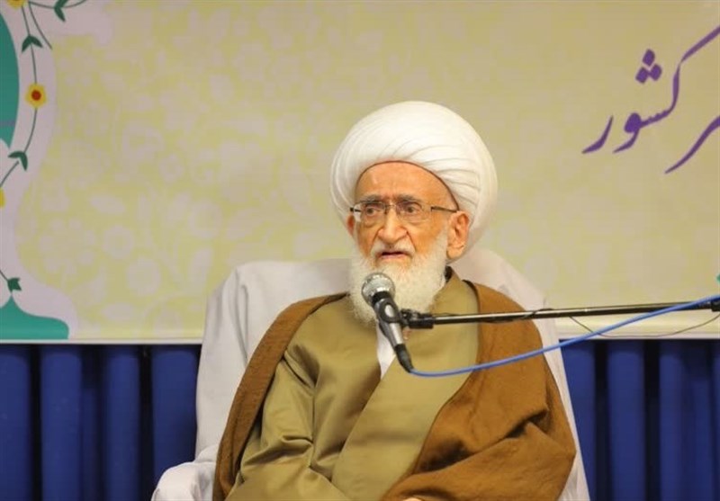 آیت الله نوری همدانی: مردم به نامزدهای متخصص و متدین رای دهند