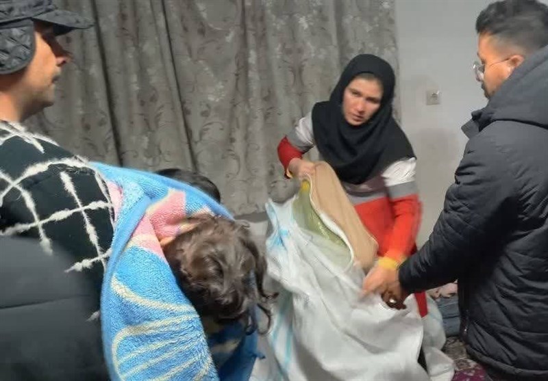 اسکان اضطراری 1500 نفر در خراسان جنوبی/ نجات مادر باردار سربیشهای در برف