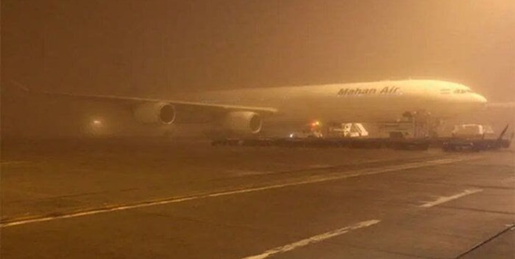 تأخیر پروازها از فرودگاه کرمان بهدلیل گردو خاک و وزش باد شدید