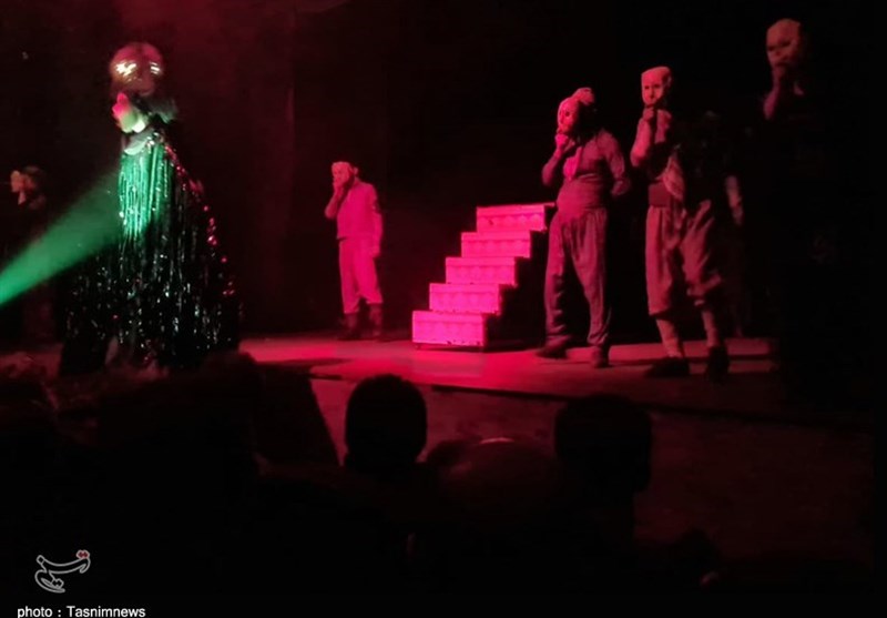 جشنواره بینالمللی تئاتر کردی سقز به روایت تصویر