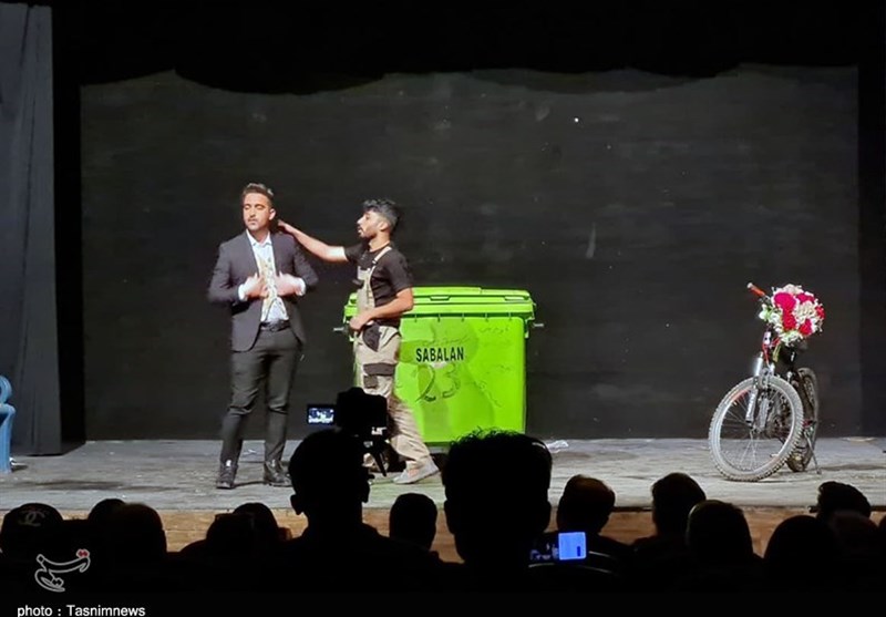 جشنواره بینالمللی تئاتر کردی سقز به روایت تصویر