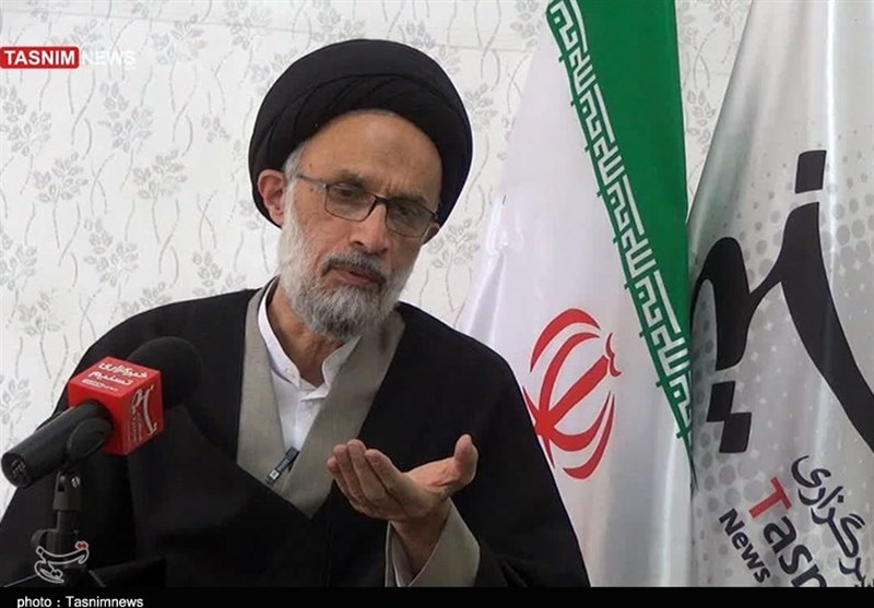 داوطلب مجلس خبرگان: در کنار وظایف مجلس خبرگان مشکلات مردم را پیگیری میکنم + فیلم