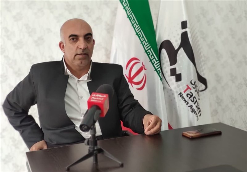 داوطلب مجلس در سنندج: با شعار «آشتی و آبادانی» به میدان آمدهام/ کردستان توجه ویژه دولت را میطلبد + فیلم