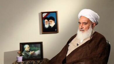 شرکت مردم در انتخابات دشمن را از میدان بیرون میکند