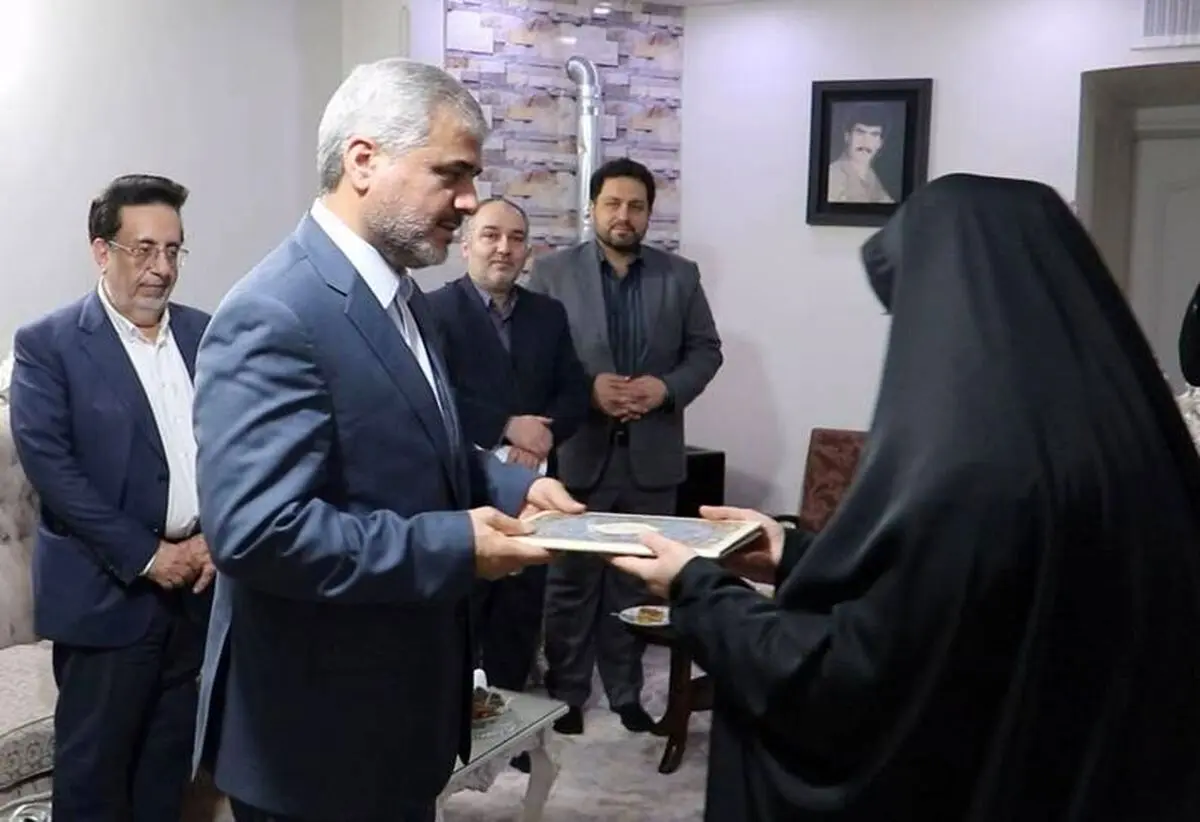 شهادت در گفتمان نظام مقدس جمهوری اسلامی ایران یک ارزش و افتخار محسوب میشود