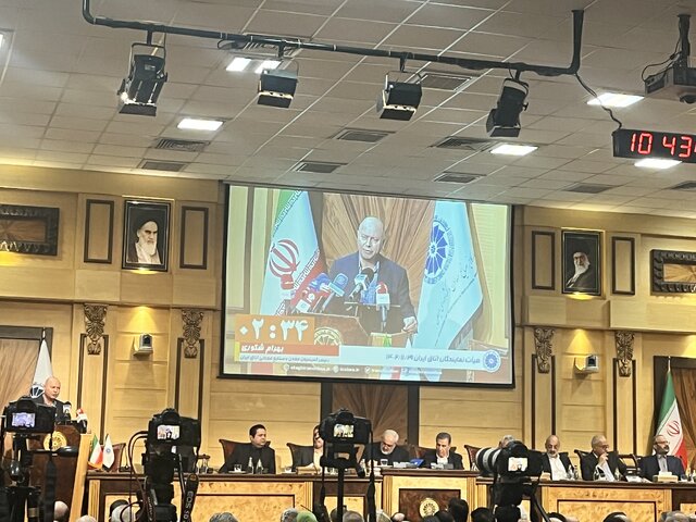 ضرورت تدوین استراتژی در بخش صنعت/ سیاستهای ارزی متناسب با وضعیت اتخاذ شود