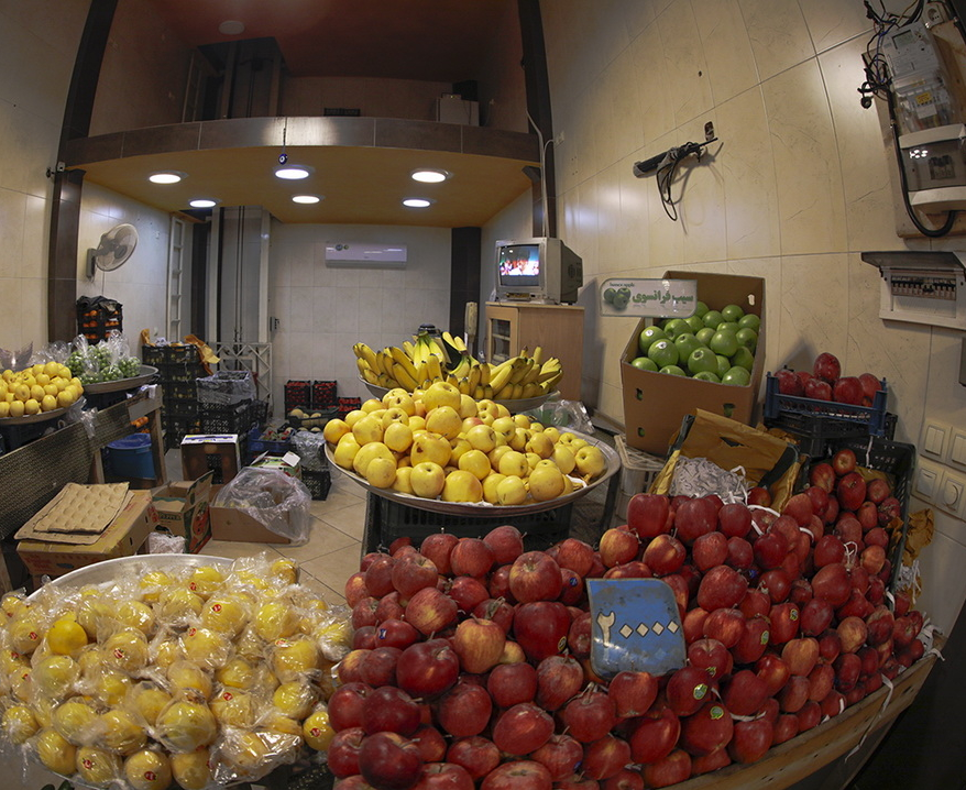 طنازی رنگها و قیمتها در 60 قلم میوه این روزهای زمستان