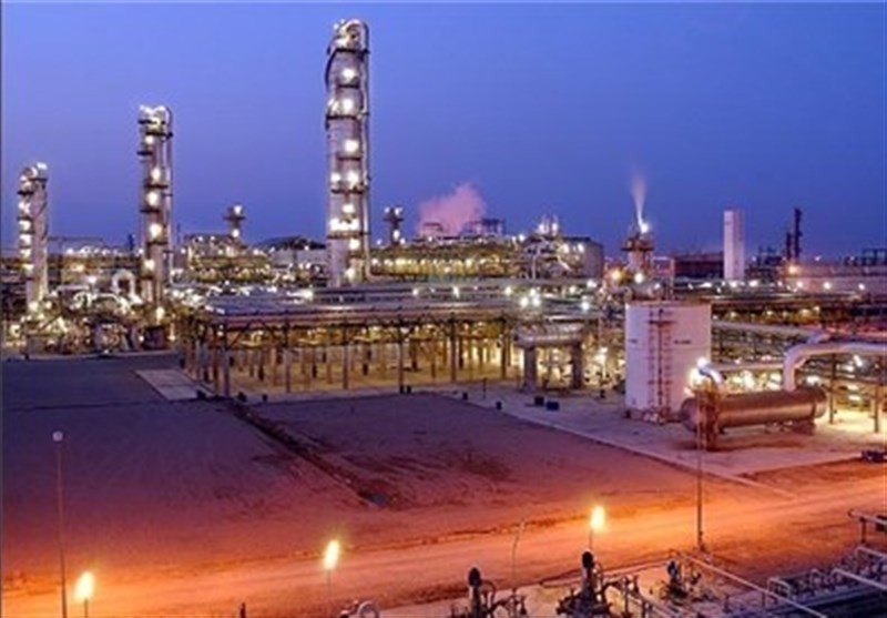 عرضه 51.32 درصد از سهام شرکت پتروشیمی شازند در بورس