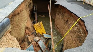 فرونشست زمین در یکی از خیابانهای اصفهان/ حفرهای با عمق 6 متر ایجاد شد + تصاویر