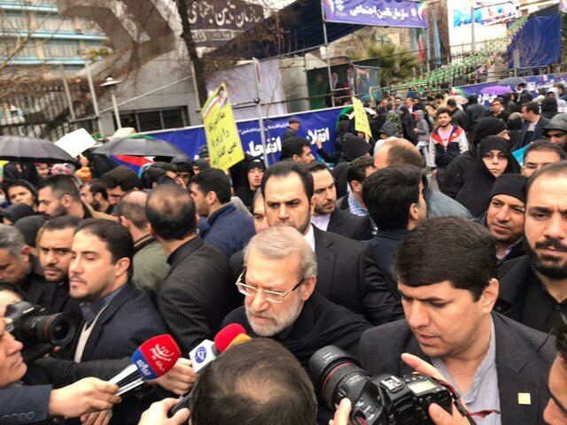 لاریجانی: ملت ایران میخواهد مشکلاتش را خودش حل کند