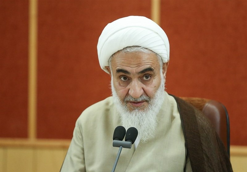 مسئولان رفاه مردم را یکی از اصلیترین وظایف خود بدانند