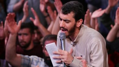 مولودیخوانی فوقالعاده زیبای حاج مهدی رسولی در رثای سرداران کربلا + فیلم