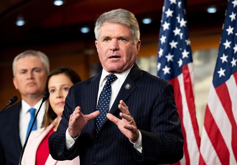 مککال: دولت بایدن از ارائه اسناد خروج فاجعهبار از افغانستان جلوگیری میکند