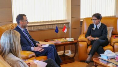 نشست مشورتی افغانستان در قطر؛ محور گفتگوی نماینده اتحادیه اروپا با وزرای خارجه پاکستان و اندونزی