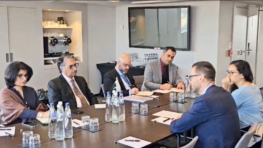 کشور افغانستان , اتحادیه اروپا , کشور پاکستان , کشور اندونزی ,