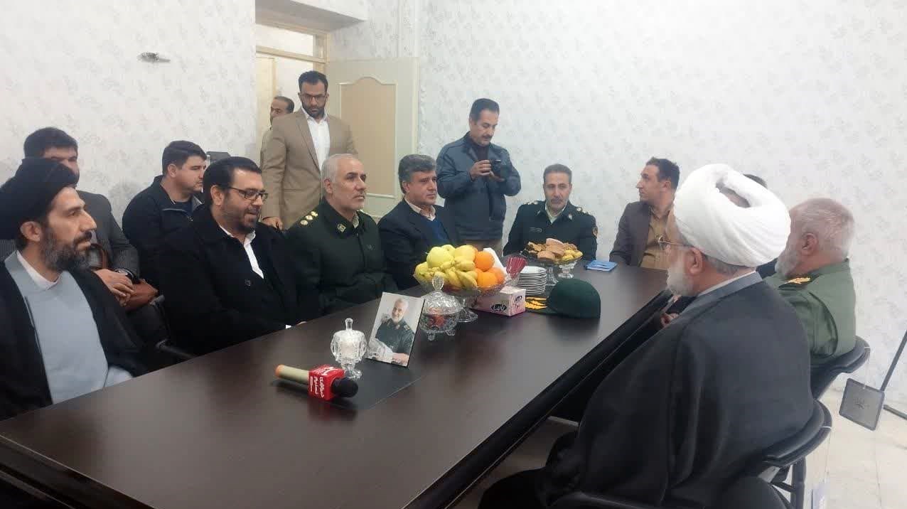 نماینده ولیفقیه در کردستان: خبرگزاری تسنیم با قاطعیت از آرمانهای نظام دفاع میکند + تصاویر