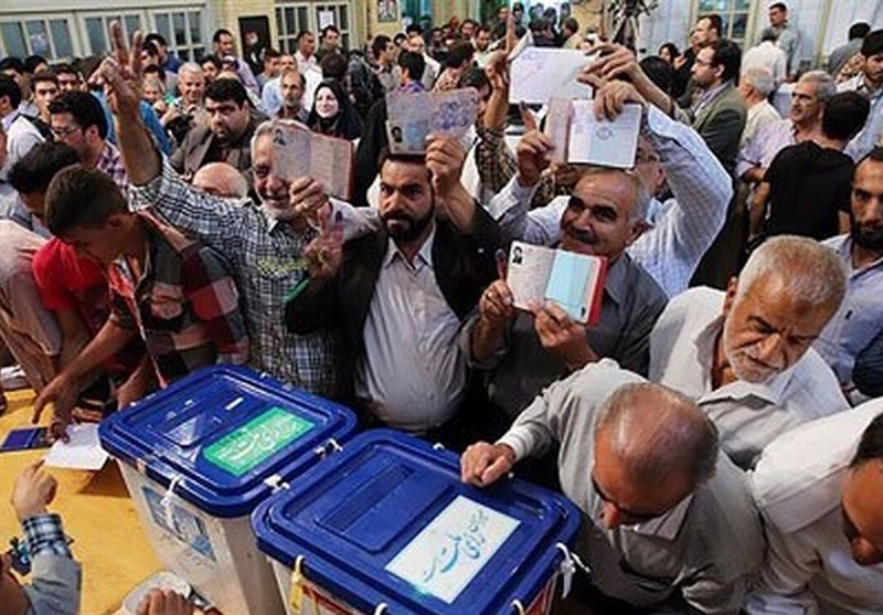 چرایی اهمیت حضور در انتخابات از زبان نخبگان و اساتید دانشگاه/ به عشق "ایران" حتما رأی میدهیم + فیلم