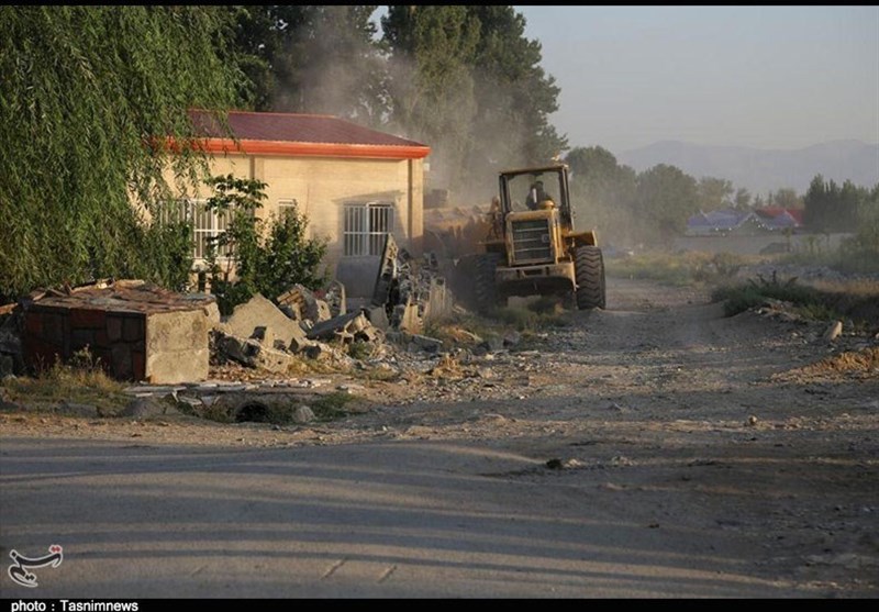 آزادسازی 10 هکتار زمین کشاورزی از چنگ زمین خواران در ری