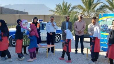 آموزش ایمنی تردد به دانشآموزان مدارس حاشیه راههای استان بوشهر + تصویر